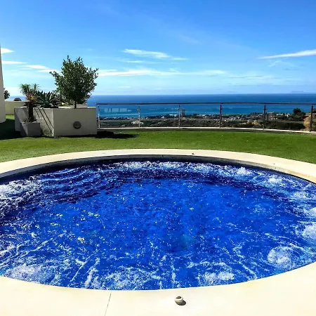 Spacious Apartment With 3 Pools & Gym Marbella Exterior photo
