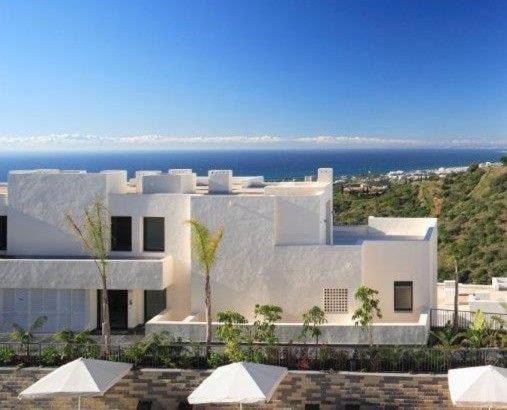Apartment Spacious With 3 Pools & Gym
