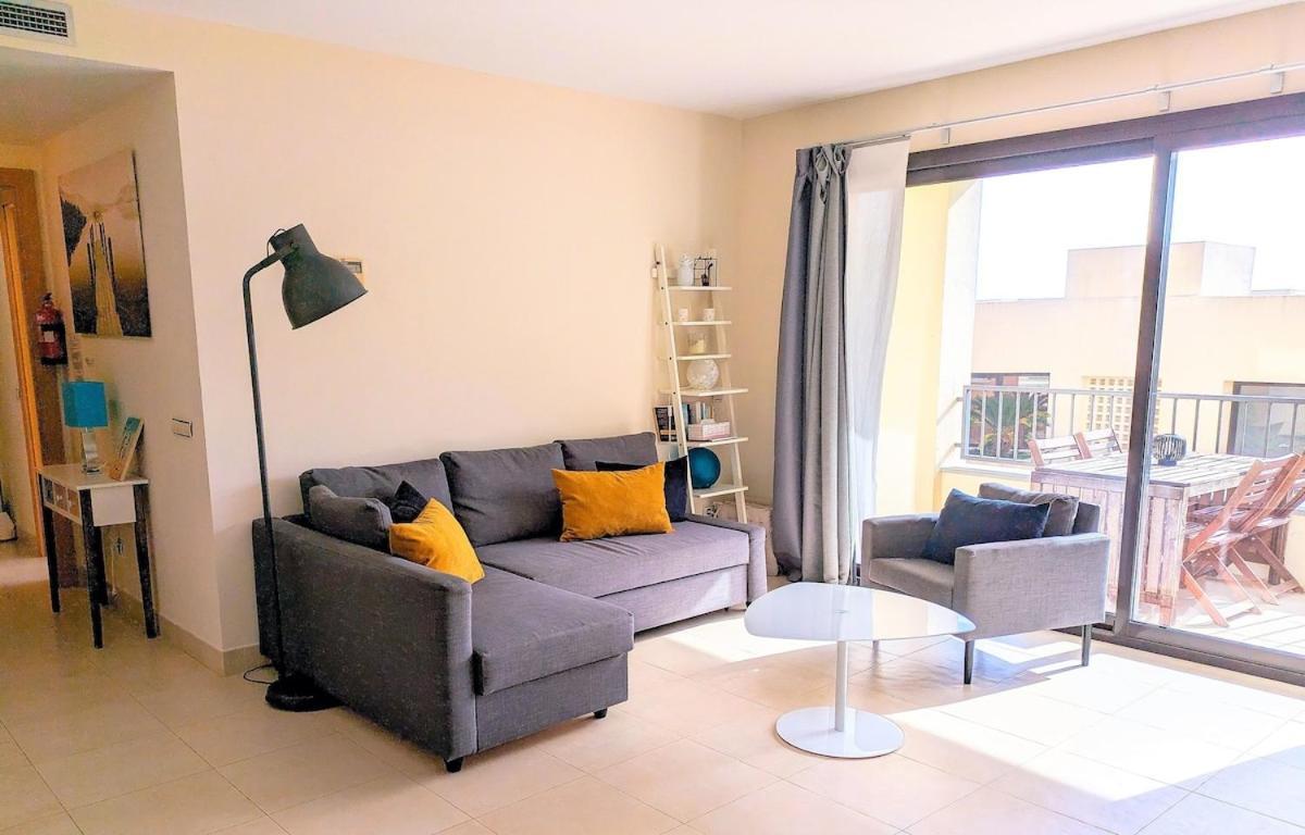 Apartment Spacious With 3 Pools & Gym Marbella